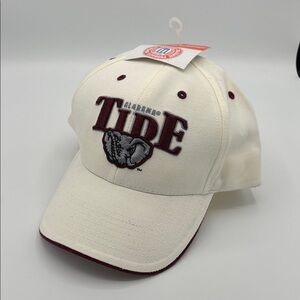 NWT Vintage 90s Deadstock Alabama Roll Tide Cream and Maroon Embroidered Hat